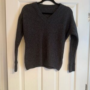 Vince Women's Gray V-Neck Sweater